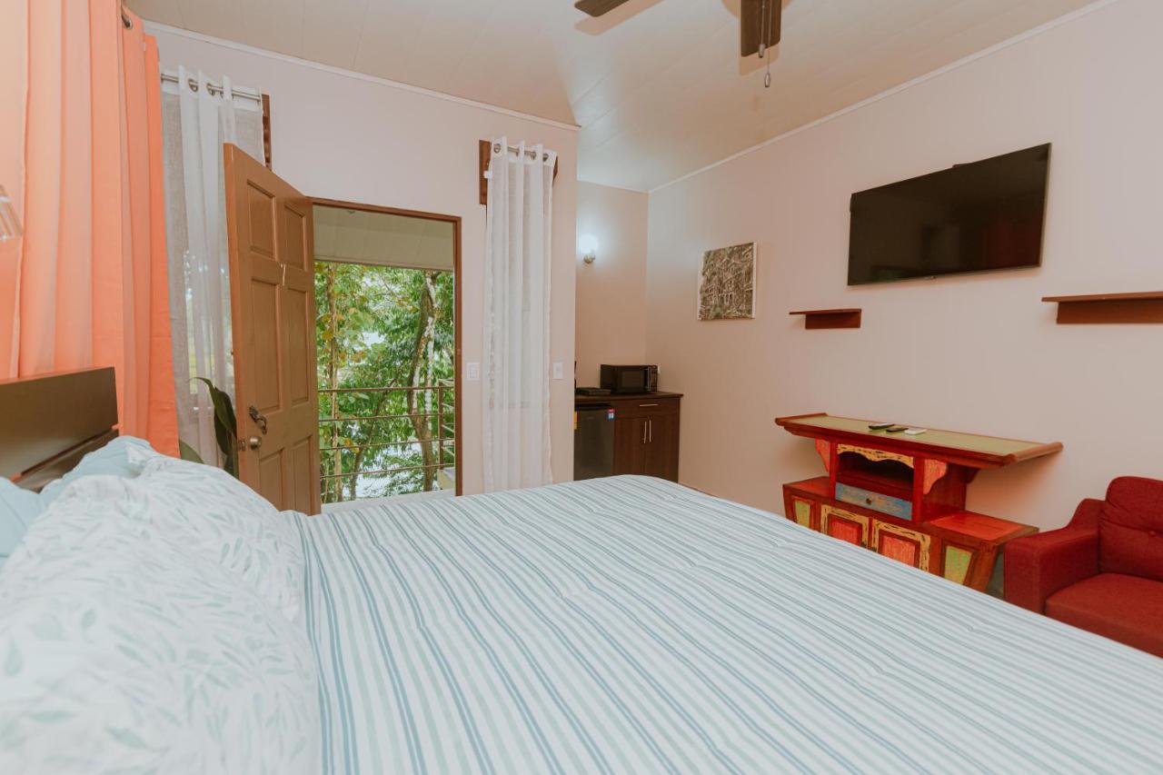 Oasis Diverse Adult Retreat Quepos Exterior photo